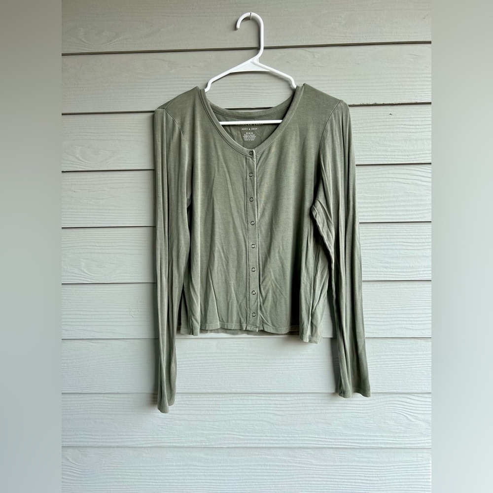 American Eagle Outfitters Sage Green Button-Down Shirt